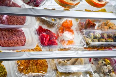 食品過期還能吃嗎？保質(zhì)期內(nèi)一定安全嗎？預(yù)包裝與散裝食品一文說清